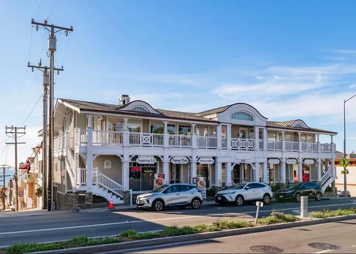 Amazing Location! Luxurious Beach Cottage.Ocean Views