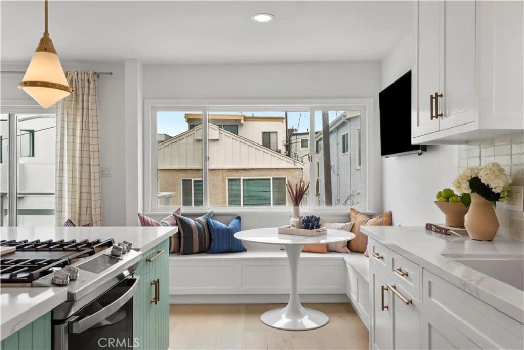 Amazing Location! Luxurious Cottage.ocean Views Holiday home *